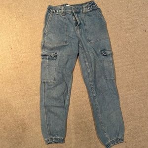 Pacsun jeans with fitted ankles and pockets